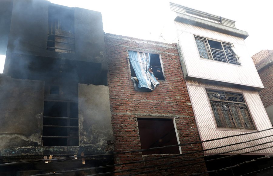 13 εργάτες κάηκαν ζωντανοί σε εργοστάσιο στο Νέο Δελχί