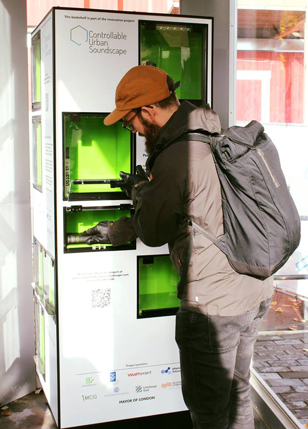 βιβλιοθήκη, υπαίθρια βιβλιοθήκη, Λευτέρης Αμπατζής, Ειρήνη-Αιμιλία Ιωαννίδου, Γκέτεμποργκ, Σουηδία, κηφισια, Δήμος Γλυφάδας, Κολωνάκι