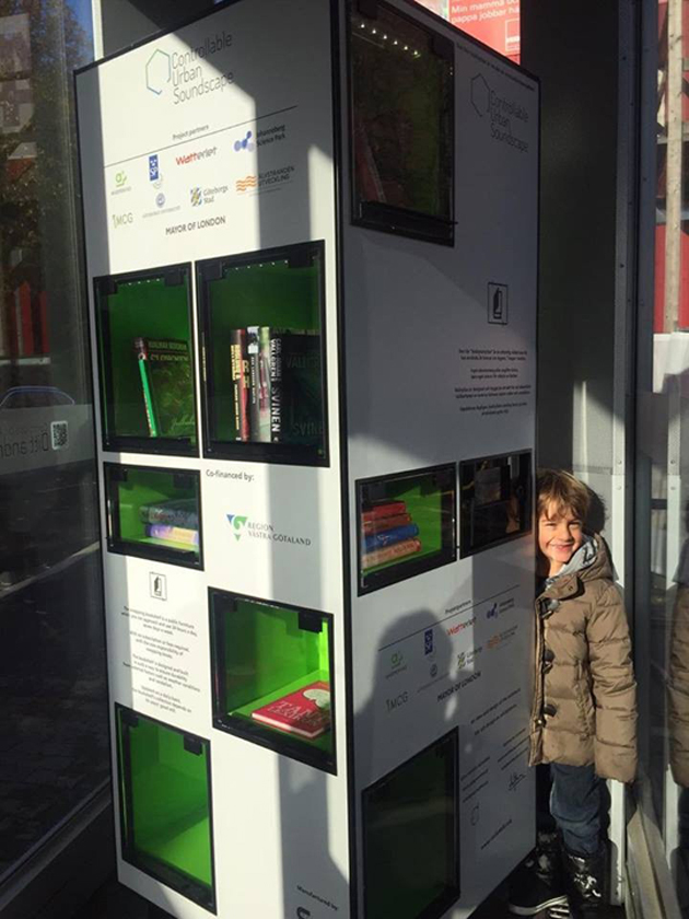 βιβλιοθήκη, υπαίθρια βιβλιοθήκη, Λευτέρης Αμπατζής, Ειρήνη-Αιμιλία Ιωαννίδου, Γκέτεμποργκ, Σουηδία, κηφισια, Δήμος Γλυφάδας, Κολωνάκι