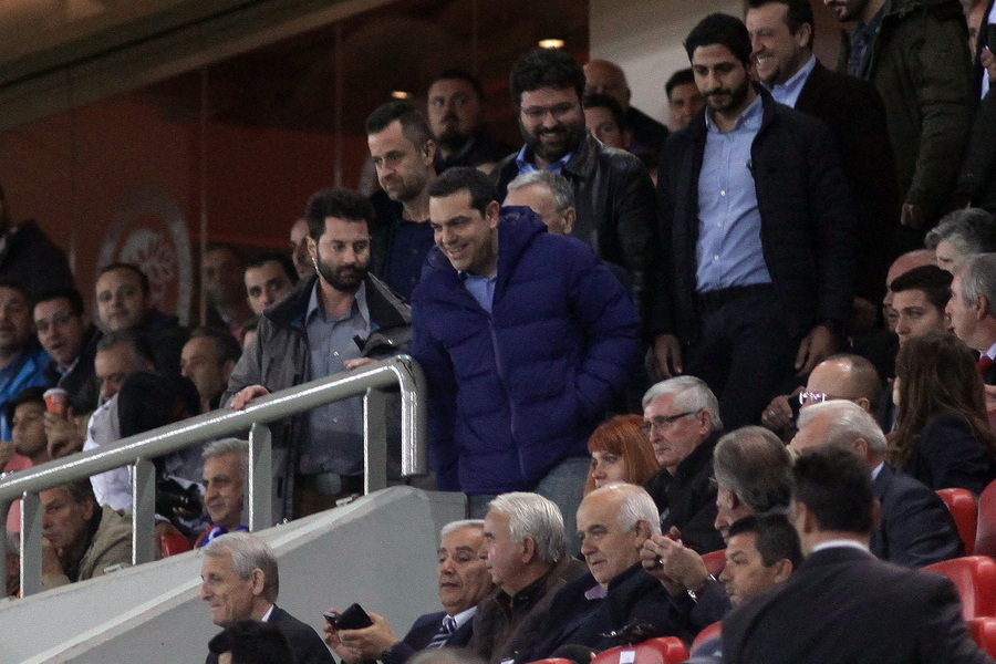 Ο Αλέξης Τσίπρας στις κερκίδες