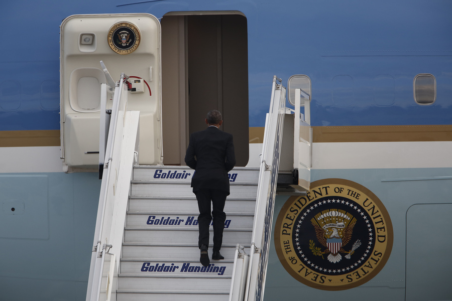 Η αναχώρηση Ομπάμα από το Ελ. Βενιζέλος Η αναχώρηση Ομπάμα από το Ελ. Βενιζέλος