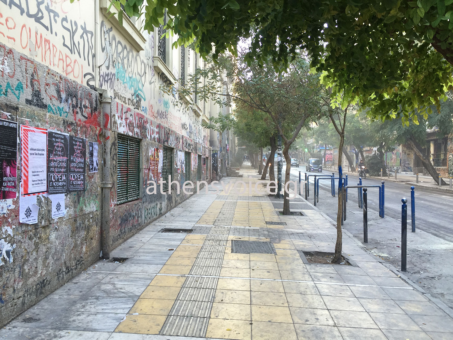 ΣΤΟΥΡΝΑΡΗ ΠΡΟΣ ΕΞΑΡΧΕΙΑ. ΣΥΝΝΕΦΟ ΑΠΟ ΥΠΟΛΕΙΜΜΑΤΑ ΔΑΚΡΥΓΟΝΩΝ ΚΑΙ ΣΤΑΓΟΝΙΔΙΑ ΝΕΡΟΥ ΑΠΟ ΤΟΝ ΚΑΘΑΡΙΣΜΟ ΣΤΟΥΡΝΑΡΗ ΠΡΟΣ ΕΞΑΡΧΕΙΑ. ΣΥΝΝΕΦΟ ΑΠΟ ΥΠΟΛΕΙΜΜΑΤΑ ΔΑΚΡΥΓΟΝΩΝ ΚΑΙ ΣΤΑΓΟΝΙΔΙΑ ΝΕΡΟΥ ΑΠΟ ΤΟΝ ΚΑΘΑΡΙΣΜΟ