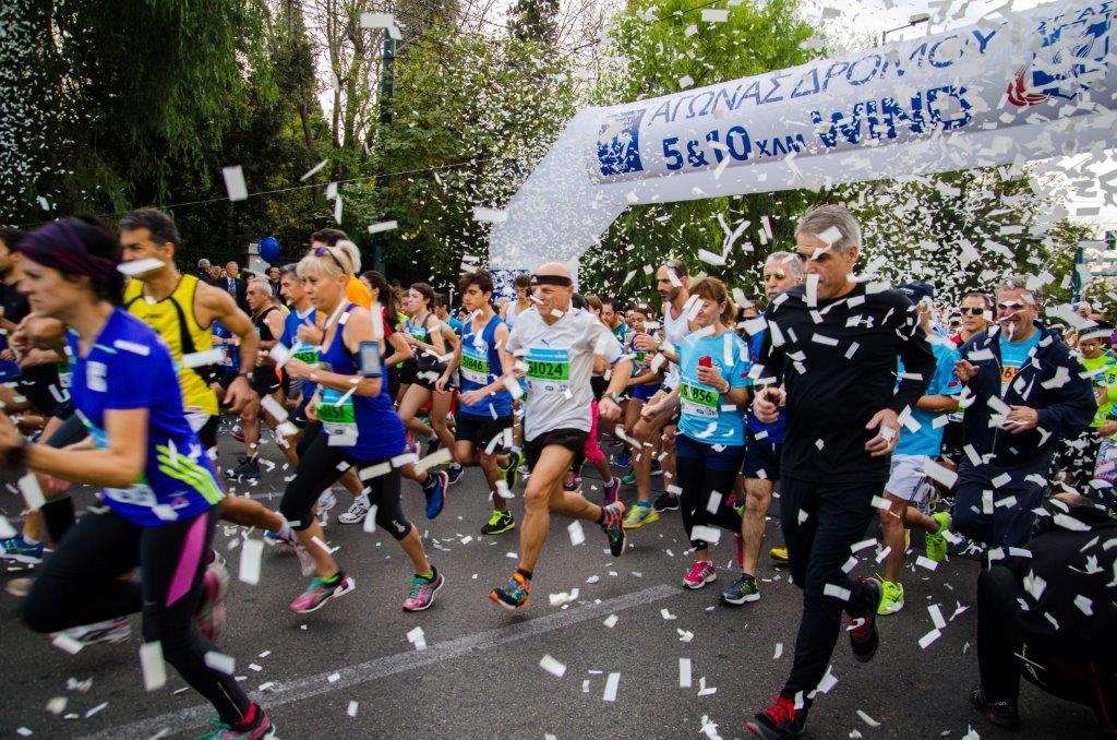 Αυτή είναι η ιστορία ενός ήρωα... ανάμεσα σε άλλους ήρωες Αυτή είναι η ιστορία ενός ήρωα... ανάμεσα σε άλλους ήρωες