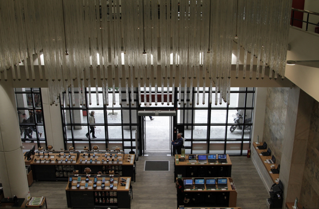 Το νέο κατάστημα στην καρδιά της Πάτρας έχει ξεκινήσει ήδη τη λειτουργία του, ενώ από τις 14 έως και τις 18 Νοεμβρίου πολλές εκπλήξεις και ανεπανάληπτες προσφορές περιμένουν τους επισκέπτες του.