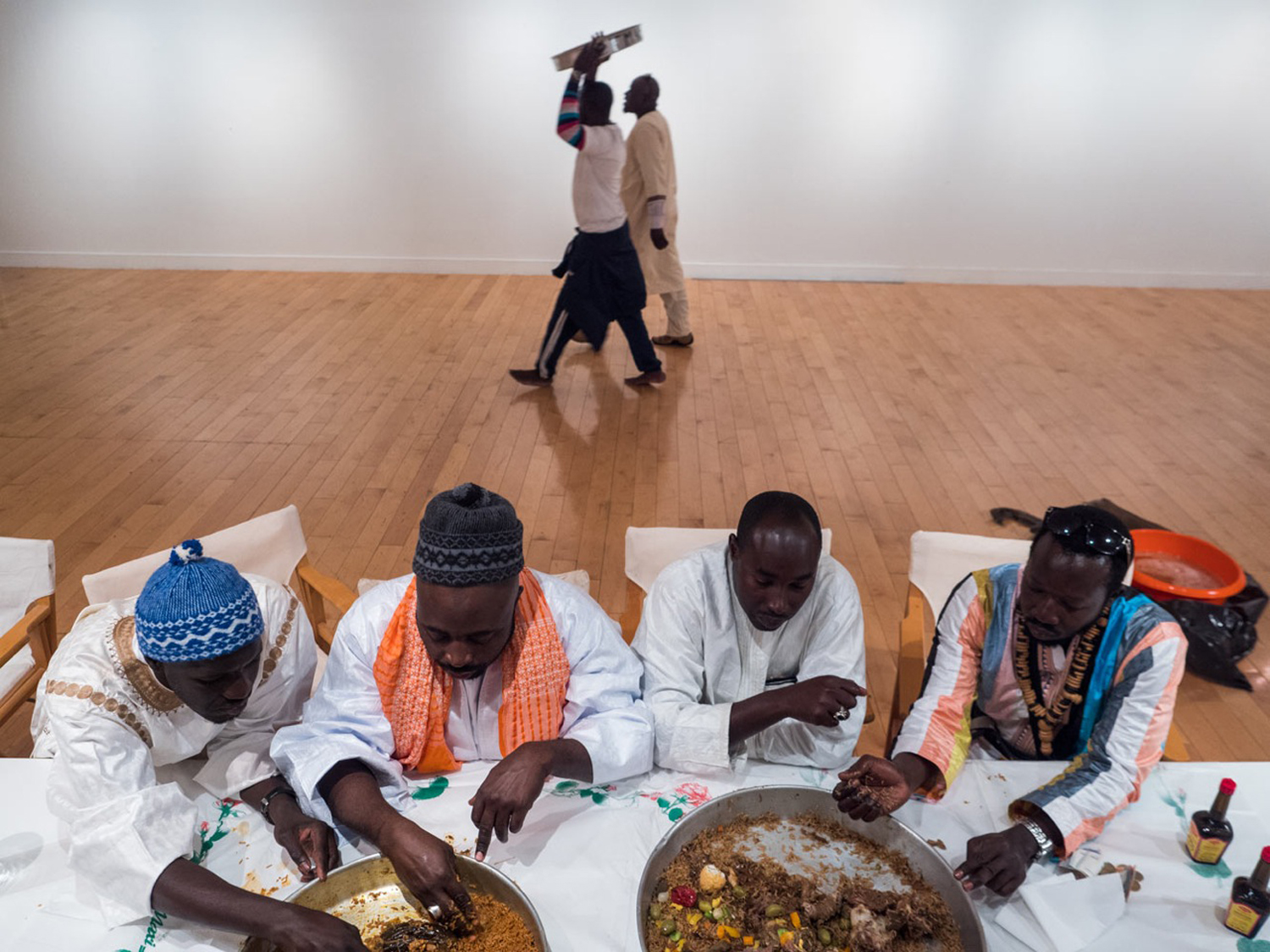 Ο Τάσος Βρεττός φωτογραφίζει το Grand Magal de Touba Ο Τάσος Βρεττός φωτογραφίζει το Grand Magal de Touba