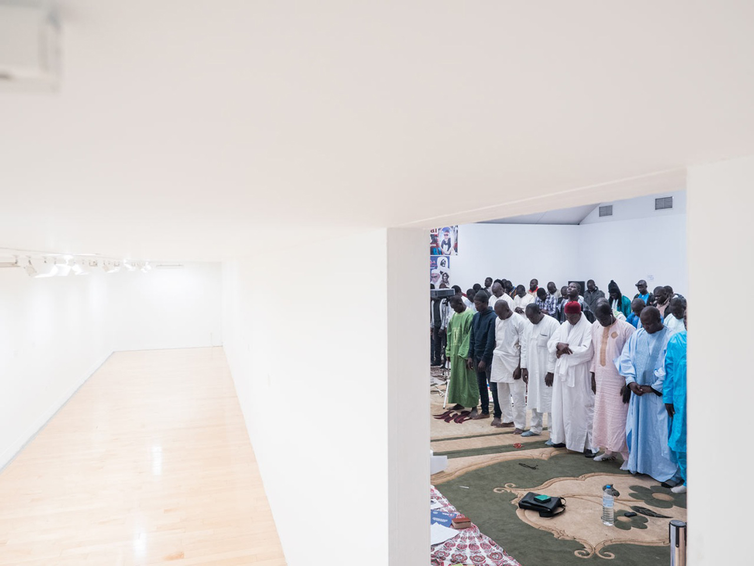 Ο Τάσος Βρεττός φωτογραφίζει το Grand Magal de Touba Ο Τάσος Βρεττός φωτογραφίζει το Grand Magal de Touba