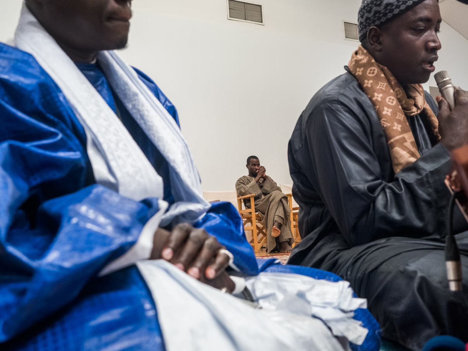 Ο Τάσος Βρεττός φωτογραφίζει το Grand Magal de Touba Ο Τάσος Βρεττός φωτογραφίζει το Grand Magal de Touba