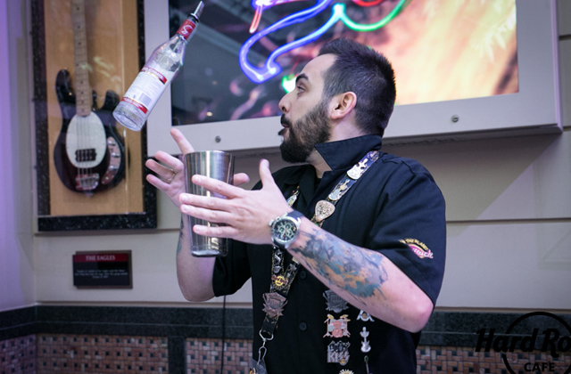 Για πρώτη φορά, το Hard Rock Cafe Athens θα φιλοξενήσει τη δεύτερη φάση του μεγάλου διαγωνισμού BARocker!