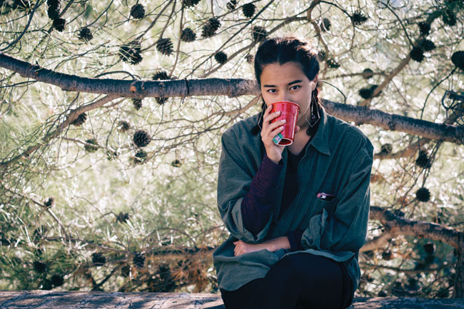 Ακριβώς στη μέση