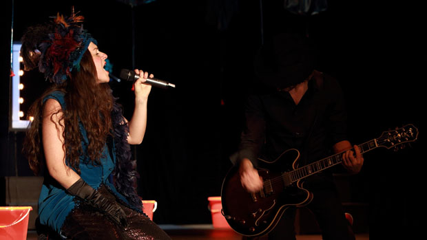 Μπλε! Χωρίς Ζάχαρη Μόνο Αλάτι Παρακαλώ. Έέέτσι! Θέατρο Black Box. @Sébastien Monachon