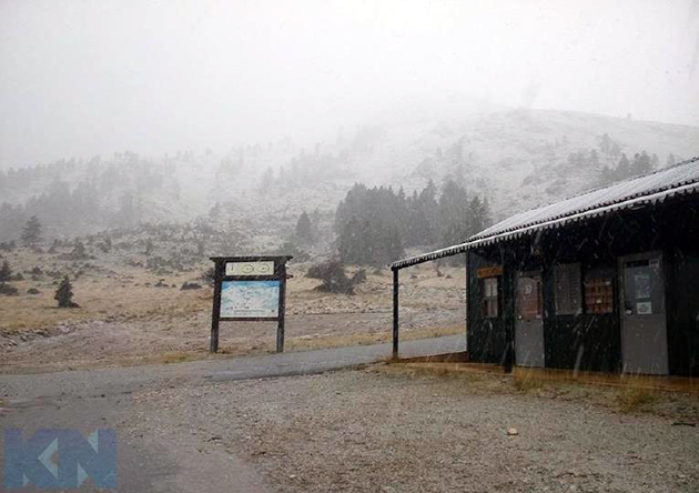 Έπεσε το πρώτο χιόνι στα Καλάβρυτα Έπεσε το πρώτο χιόνι στα Καλάβρυτα