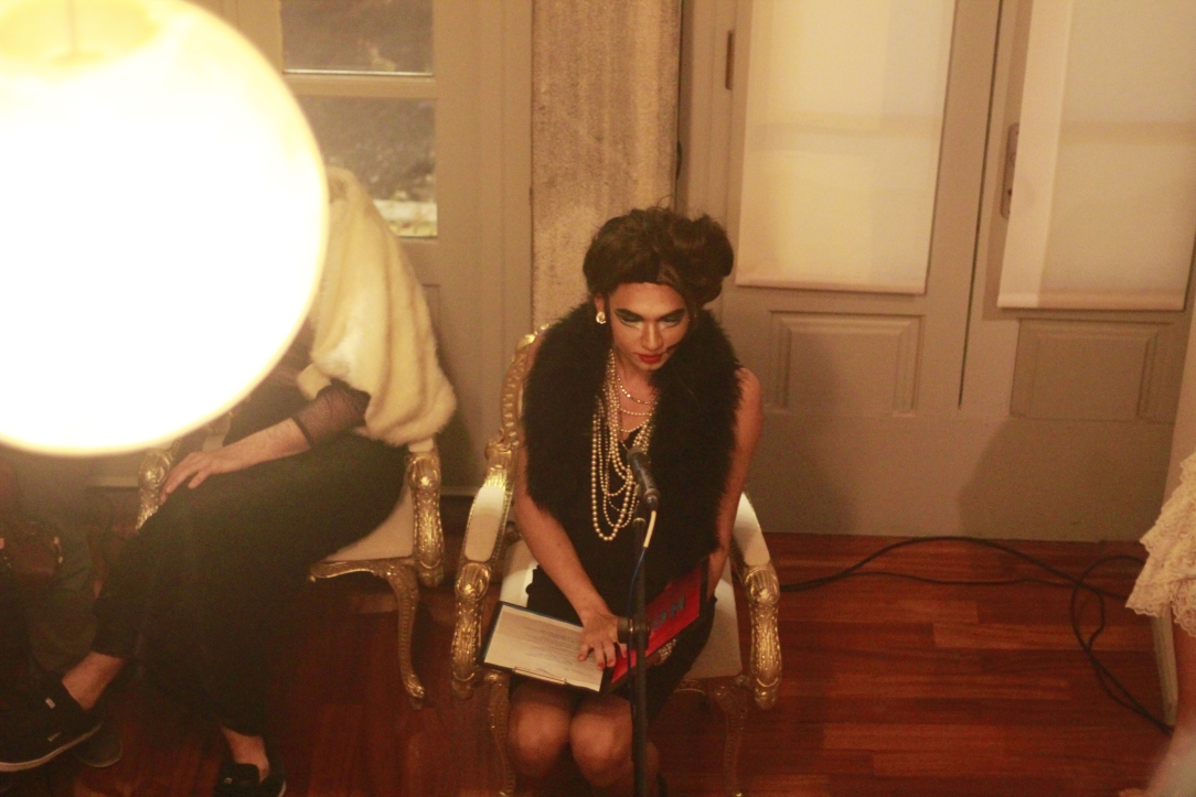 Οι drag queens της Αθήνας διαβάζουν ομοερωτική ποίηση