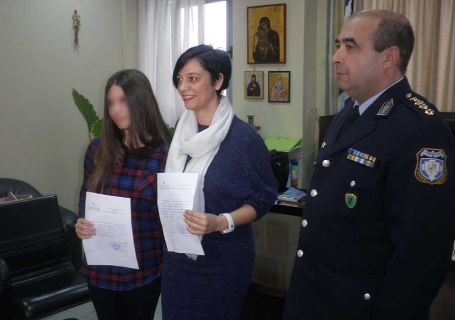 12χρονη Σερραία βρήκε πορτοφόλι με 3.380 ευρώ και το παρέδωσε στην αστυνομία