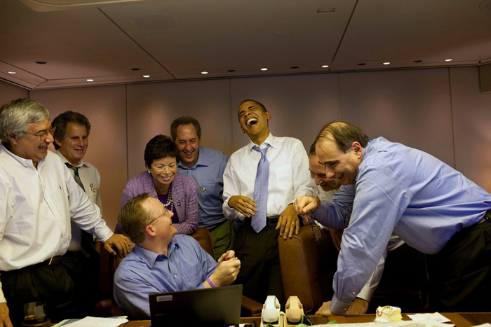 Γέλια με την ομάδα του λίγο πριν από σύσκεψη – Νοέμβριος 2009 