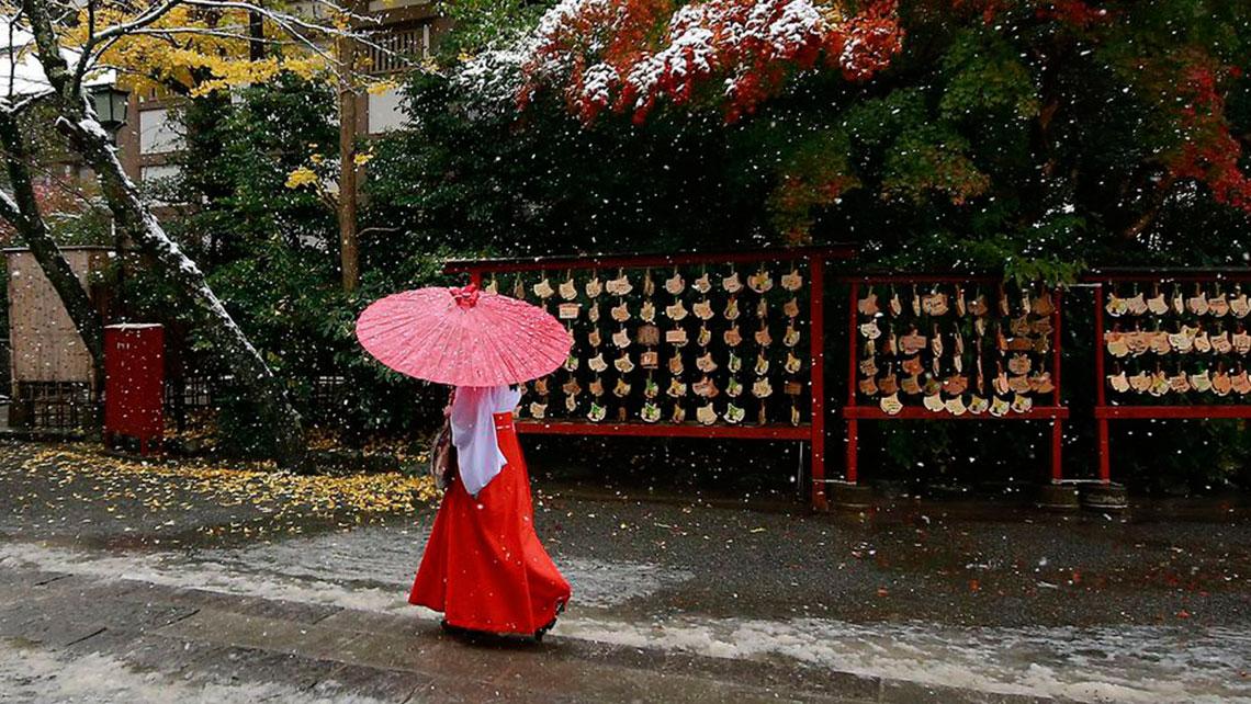 Φωτογραφίες του Shizuo Kambayashi, από το πρώτο χιόνι εδώ και 54 χρόνια