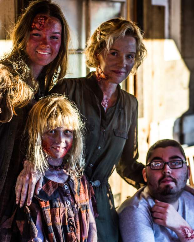 Ο Τζόνι Ντεπ τα βάζει με ζόμπι στο φιλμ 16χρονου καρκινοπαθή Ο Τζόνι Ντεπ τα βάζει με ζόμπι στο φιλμ 16χρονου καρκινοπαθή