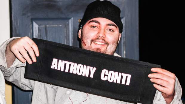 Ο Τζόνι Ντεπ τα βάζει με ζόμπι στο φιλμ 16χρονου καρκινοπαθή Ο Τζόνι Ντεπ τα βάζει με ζόμπι στο φιλμ 16χρονου καρκινοπαθή