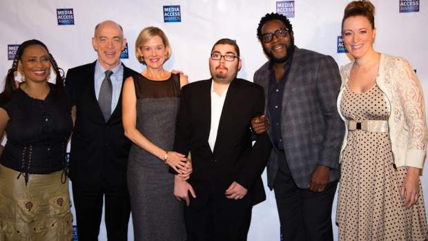 Ο Τζόνι Ντεπ τα βάζει με ζόμπι στο φιλμ 16χρονου καρκινοπαθή Ο Τζόνι Ντεπ τα βάζει με ζόμπι στο φιλμ 16χρονου καρκινοπαθή