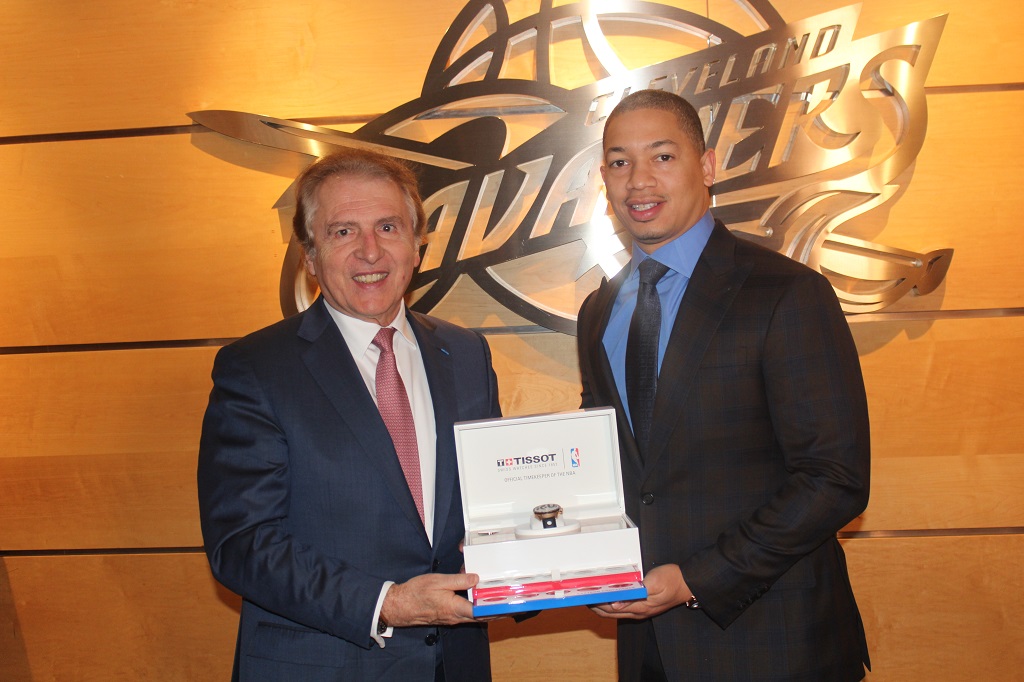 Francois Thiebaud coach Tyronn Lue Tissot PRS 516