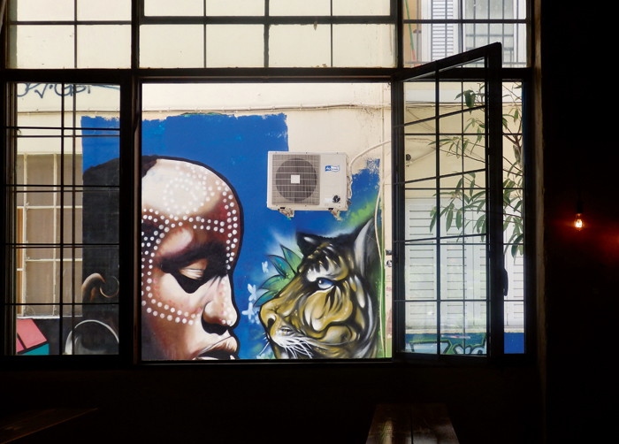 Παράθυρα στην πόλη, Πόπη Σταυριανού