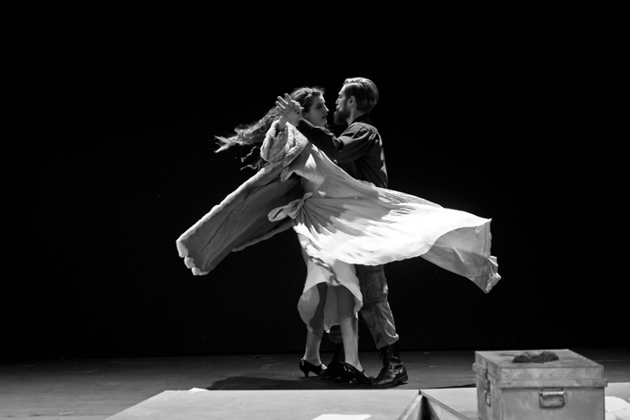 ΓΙΑ ΤΗΝ ΕΛΕΝΗ, © Karol Jarek