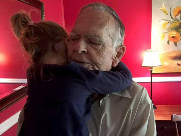 Η Νόρα και ο Κύριος Νταν