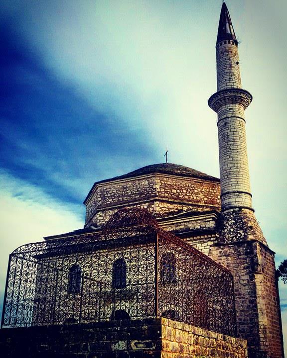 © Lucia Evangelidi / O τάφος του Αλή Πασά, Ιωάννινα © Lucia Evangelidi / O τάφος του Αλή Πασά, Ιωάννινα