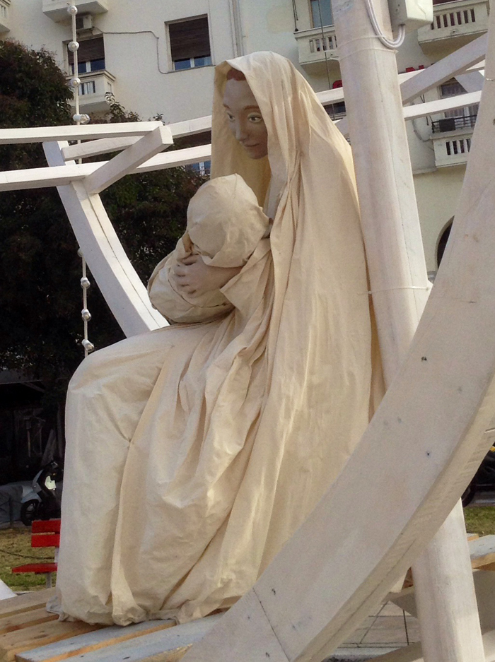 Κοντινό στην Παναγία και το Θείο Βρέφος