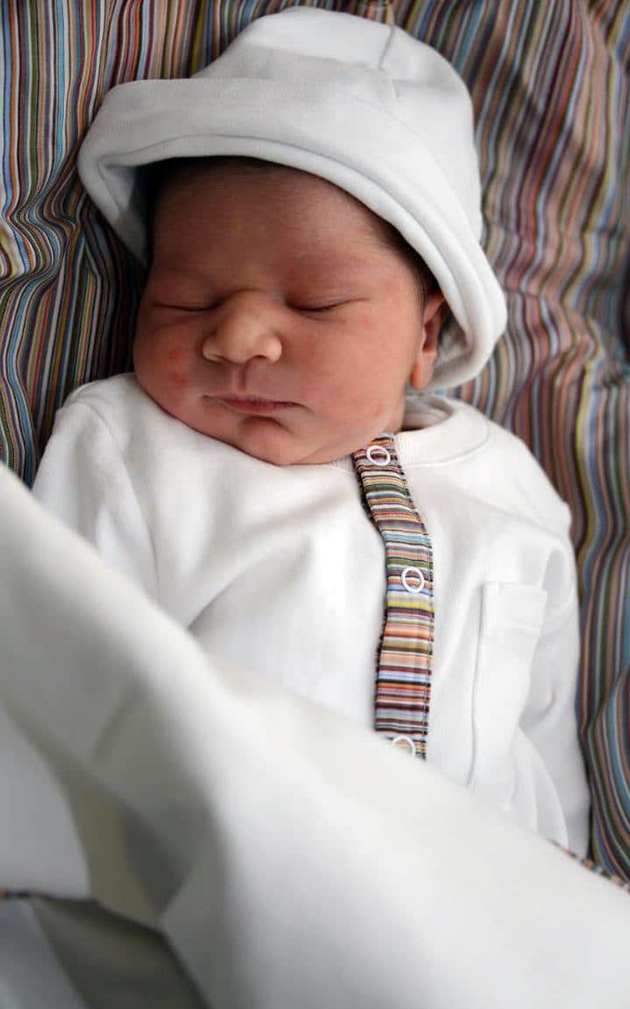 Γυναίκα γέννησε με ωοθήκη που είχε καταψύξει παιδί 