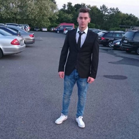 Ο άτυχος Χουσεΐν Νταϊτσίκ που σκοτώθηκε λίγο πριν από τον ερχομό του στην Ελλάδα για τις καλοκαιρινές διακοπές