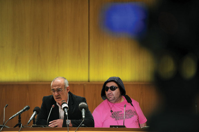 Ο Δημήτρης Μάρδας παρουσίασε τον πρώτο σύριο πρόσφυγα επενδυτή! Ο Δημήτρης Μάρδας παρουσίασε τον πρώτο σύριο πρόσφυγα επενδυτή!