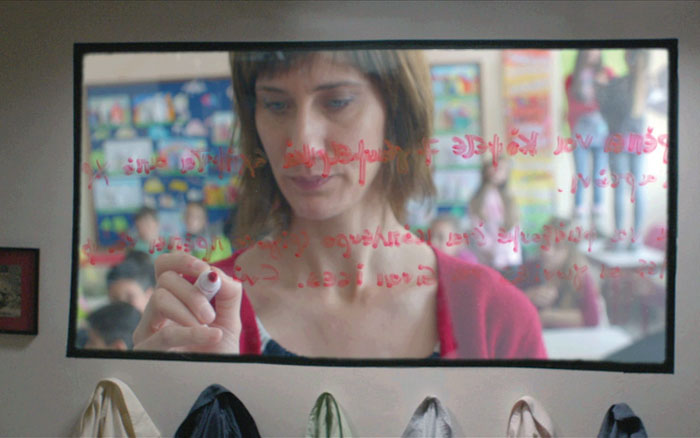 Φοίβος Δεληβοριάς, Ο ξένος Φοίβος Δεληβοριάς, Ο ξένος