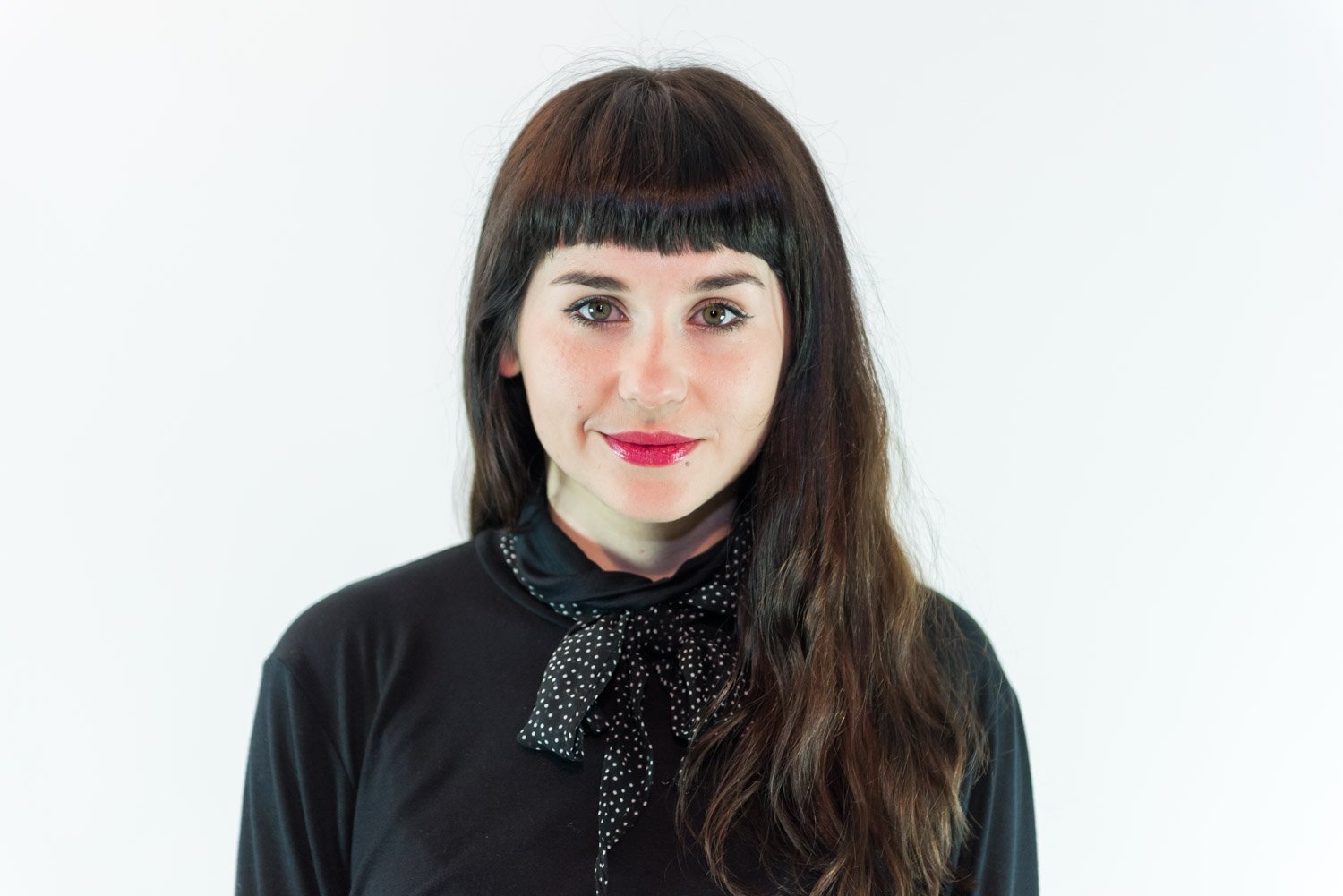 //kirakalo.com/ ,τα οποία κυριολεκτικά λατρεύω. Μία σύντομη περιήγηση στο site τους, θα θέλει να σε κάνει να τα αποκτήσεις όλα. Έτσι την πάτησα κι εγώ και γνωριστήκαμε με τη Μαρίκα. Με το χέρι στην καρδιά, λοιπόν, θα σου πω ότι φτιάχνει τα πιο στιλάτα κομμάτια για ρομαντικά, αλλά και σέξι κορίτσια, που δεν θα τα δεις να κυκλοφορούν πουθενά αλλού στην αγορά. 