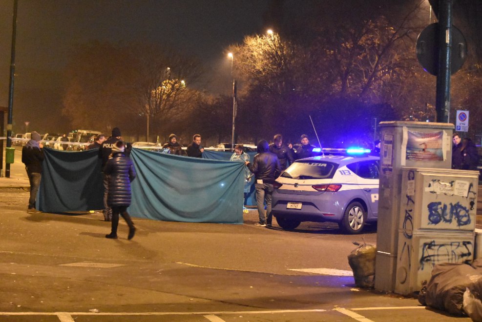 «Αλάχ Ακμπάρ» οι τελευταίες λέξεις του μακελάρη του Βερολίνου, πριν πέσει νεκρός στο Μιλάνο «Αλάχ Ακμπάρ» οι τελευταίες λέξεις του μακελάρη του Βερολίνου, πριν πέσει νεκρός στο Μιλάνο