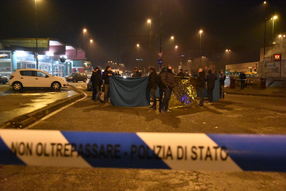 «Αλλάχ Ακμπάρ» οι τελευταίες λέξεις του μακελάρη του Βερολίνου, πριν πέσει νεκρός στο Μιλάνο «Αλλάχ Ακμπάρ» οι τελευταίες λέξεις του μακελάρη του Βερολίνου, πριν πέσει νεκρός στο Μιλάνο