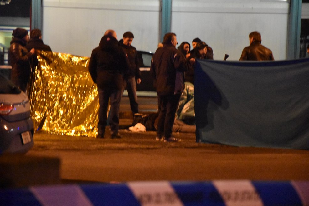 «Αλλάχ Ακμπάρ» οι τελευταίες λέξεις του μακελάρη του Βερολίνου, πριν πέσει νεκρός στο Μιλάνο «Αλλάχ Ακμπάρ» οι τελευταίες λέξεις του μακελάρη του Βερολίνου, πριν πέσει νεκρός στο Μιλάνο