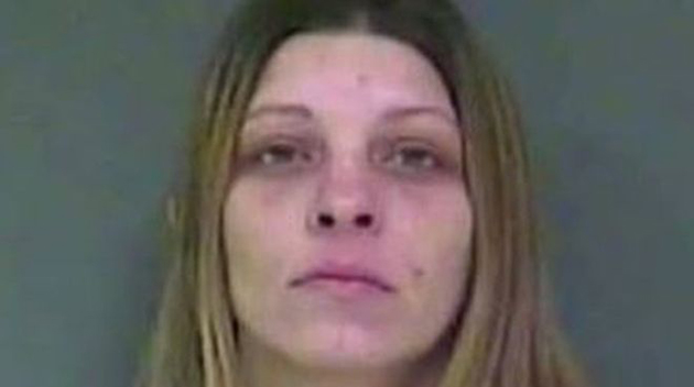 Μητέρα έδειρε και δάγκωσε τους γιους της γιατί άνοιξαν τα δώρα των Χριστουγέννων 