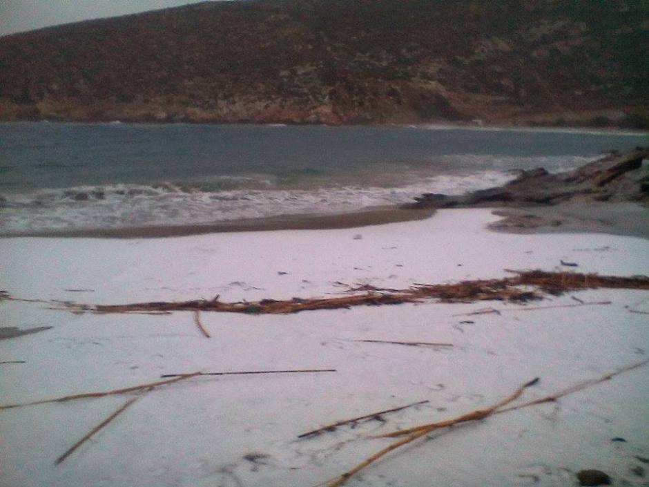 Μέχρι τη θάλασσα έφτασε το χιόνι - naxospress.gr Μέχρι τη θάλασσα έφτασε το χιόνι - naxospress.gr