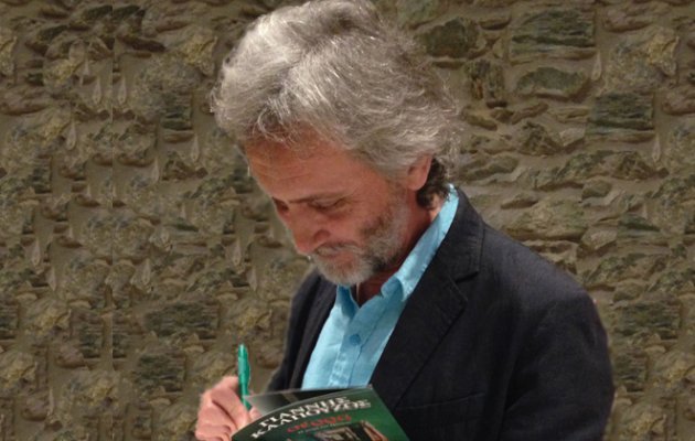 Γιάννης Καλπούζος