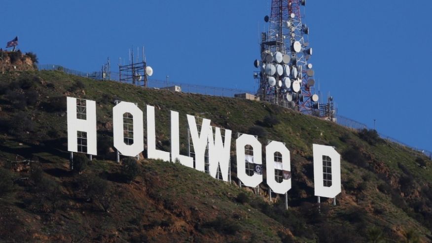 Τώρα γράφει Hollyweed Τώρα γράφει Hollyweed