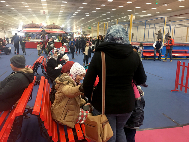 ΘΕΣΣΑΛΟΝΙΚΗ ΠΡΟΣΦΥΓΟΠΟΥΛΑ ΕΠΙΣΚΕΨΗ ΣΤΟΝ "ΑΣΤΕΡΟΚΟΣΜΟ"