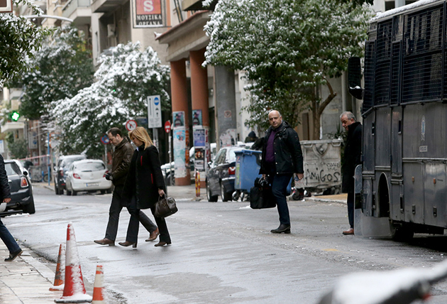 Πυροβολισμοί έξω από το ΠΑΣΟΚ Πυροβολισμοί έξω από το ΠΑΣΟΚ