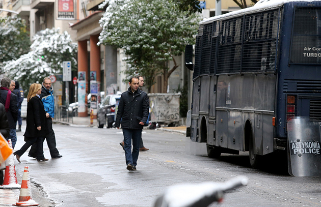 Πυροβολισμοί έξω από το ΠΑΣΟΚ Πυροβολισμοί έξω από το ΠΑΣΟΚ