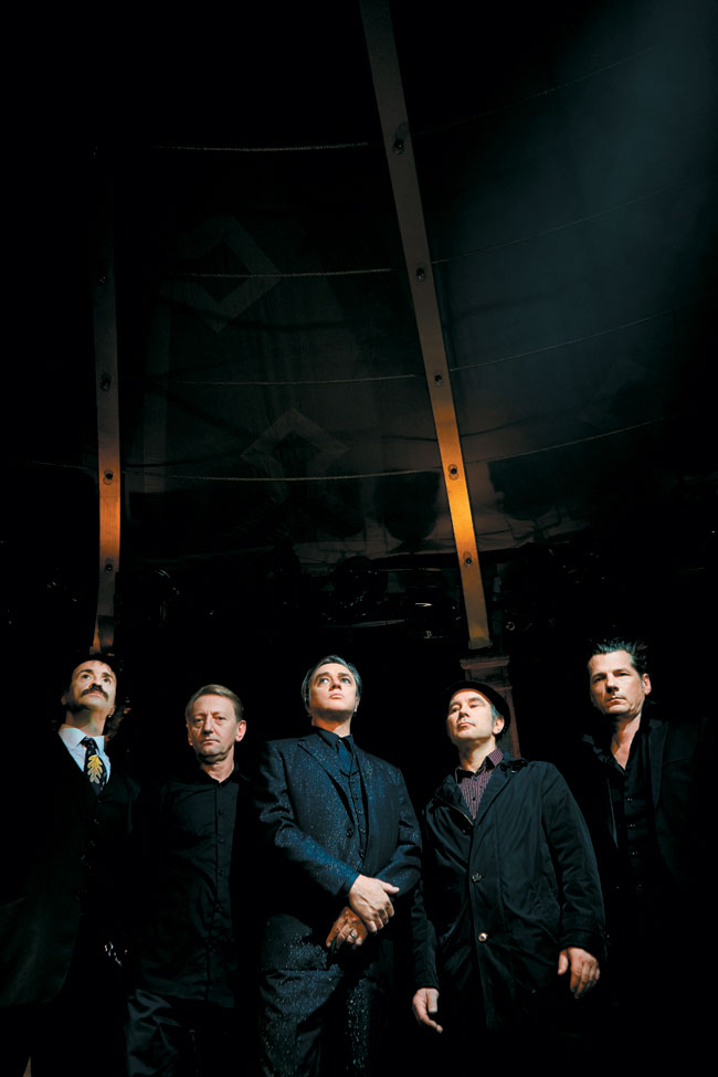 Einsturzente Neubauten - Gazi Music Hall