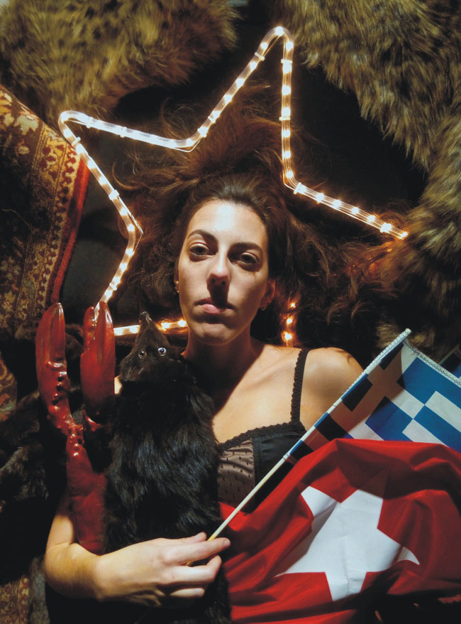 Μια εκδίκηση του έθνους και ένα απαγορευμένο πάθος