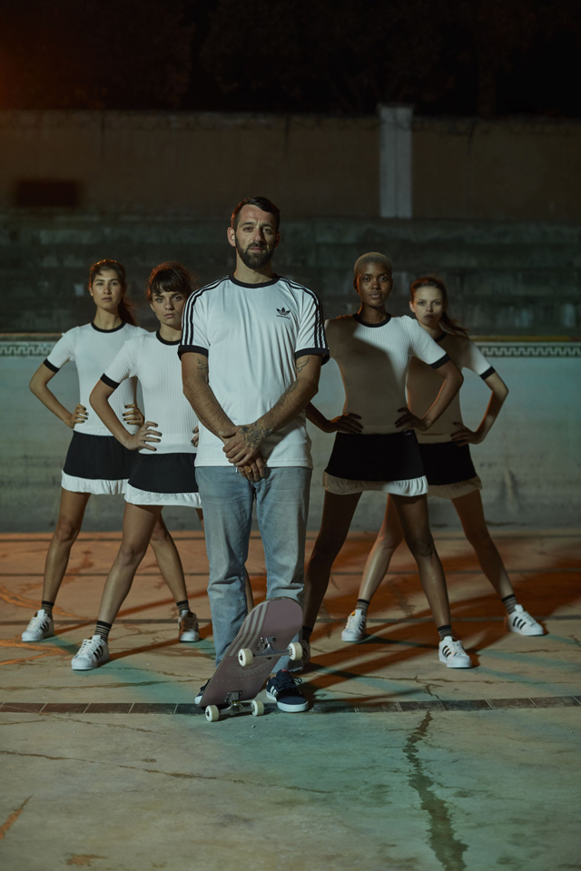 Tα adidas Originals εξελίσσουν την ιστορία του χαρακτηριστικού λογοτύπου του brand, αμφισβητώντας κάθε πτυχή της ουσιαστικής σημασίας της λέξης original