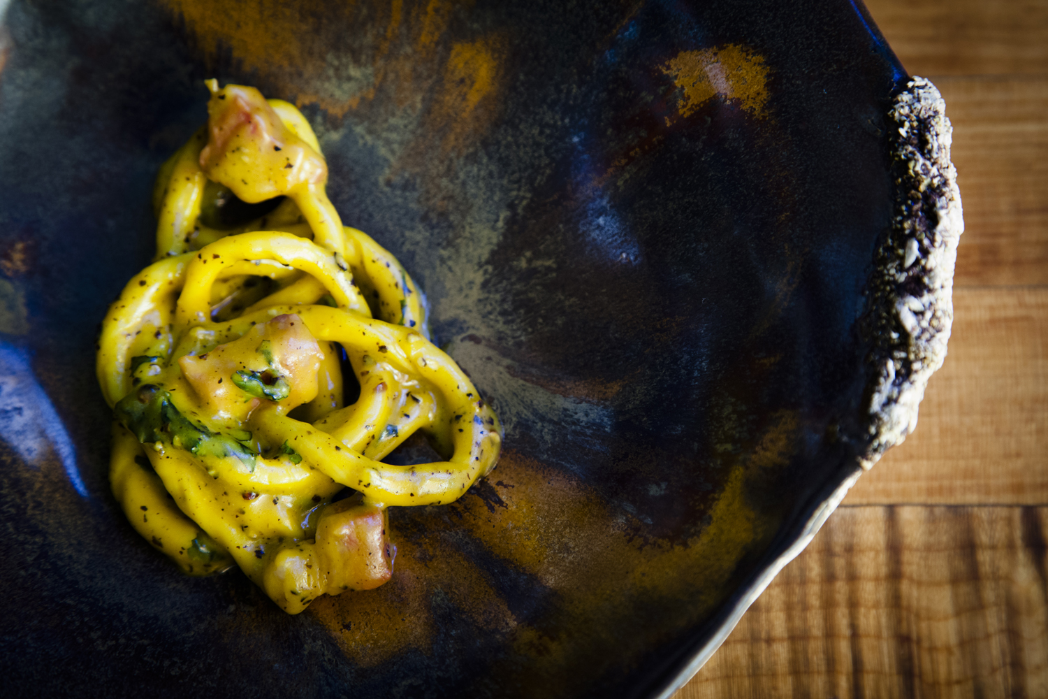 Οι τεχνικές του Carlo Mirarchi περιγράφονται από τους New York Times ως «μαγειρική ποίηση»