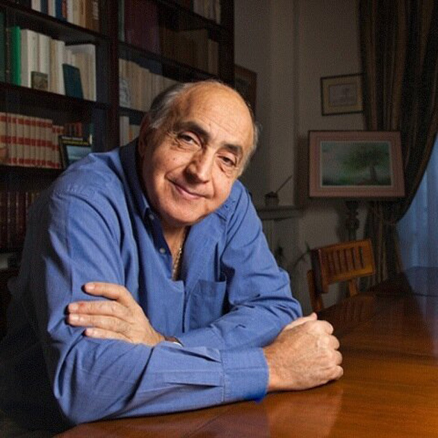 Ζιλμπέρ Σινουέ - O προφήτης του Θεού Ο πολυβραβευμένος συγγραφέας ιστορικών μυθιστορημάτων Ζιλμπέρ Σινουέ, μιλάει για το νέο του βιβλίο «Ο προφήτης του Θεού» από τις εκδόσεις Ψυχογιός