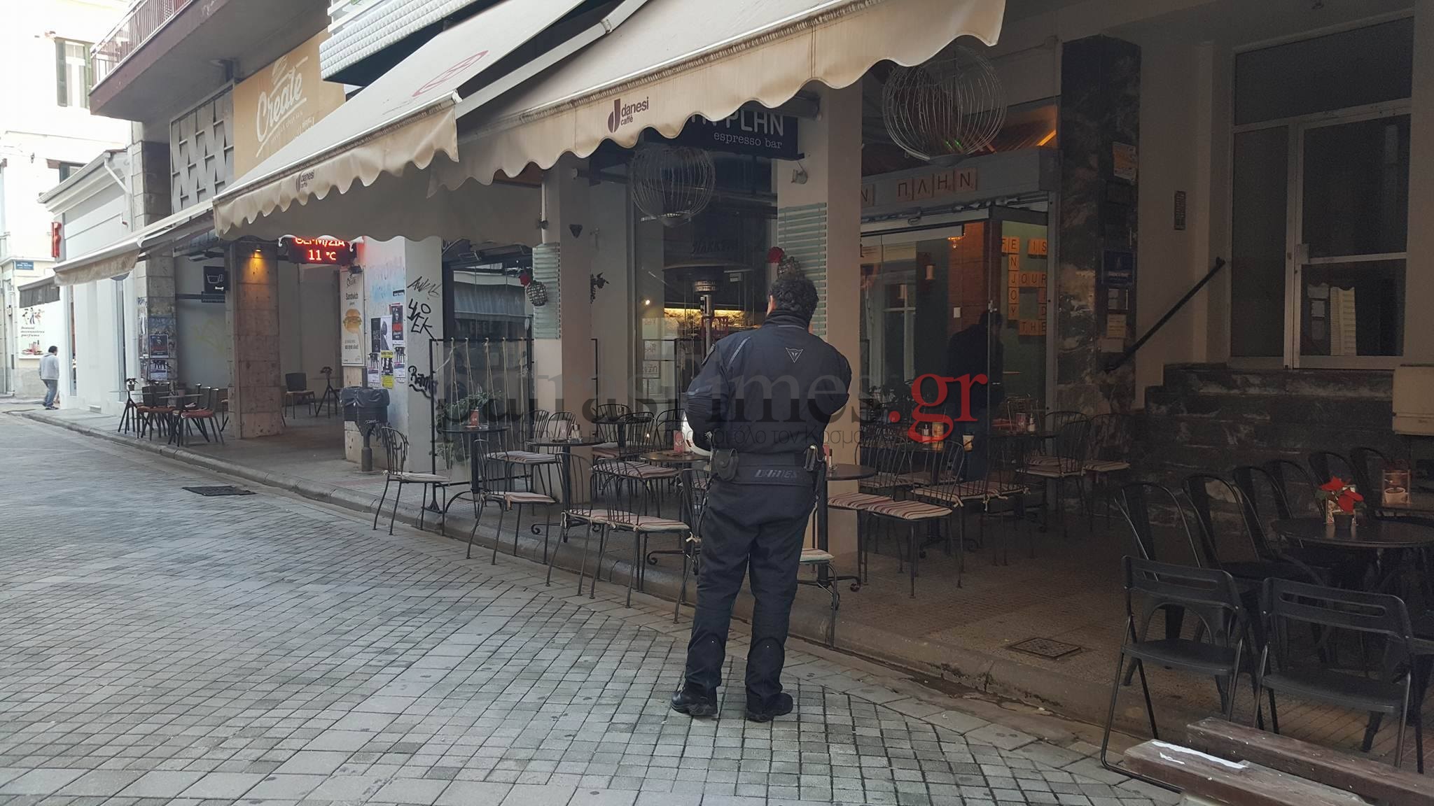  Φοιτητής κρεμάστηκε με τη ζώνη του στο μπαλκόνι του σπιτιού του (εικόνες)