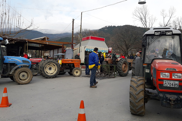 ΛΑΡΙΣΑ ΣΥΓΚΕΝΤΡΩΣΗ ΑΓΡΟΤΩΝ